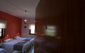 Niki Rooms