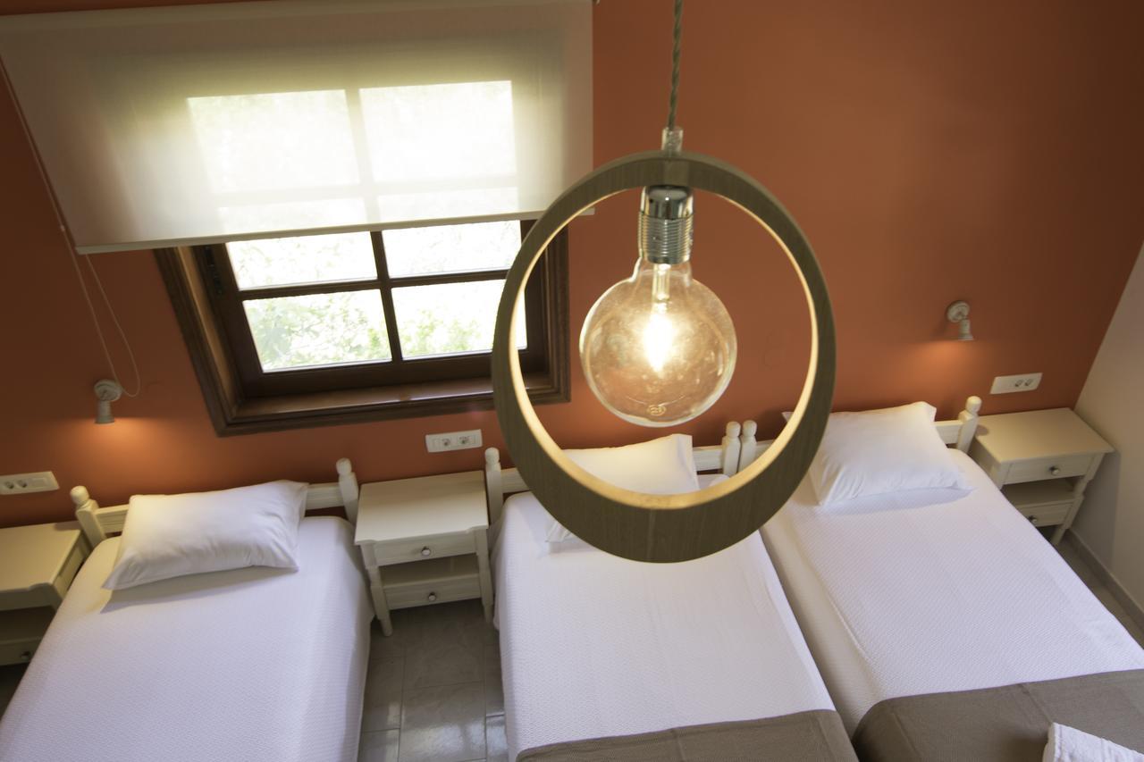 Niki Rooms Paleochora Exterior foto