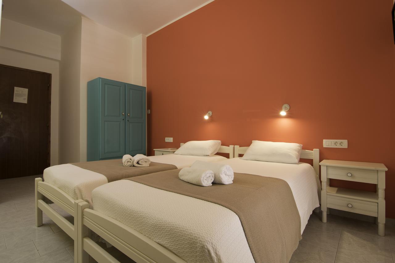 Niki Rooms Paleochora Exterior foto